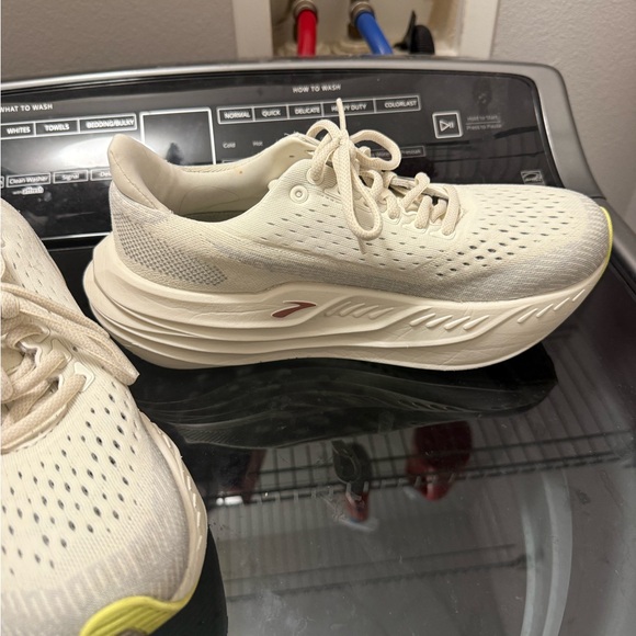 Brooks White Athletic Shoes - Picture 5 of 5